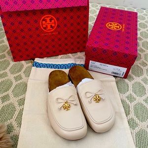 Tory Burch Tory Charm Mule 7M off white